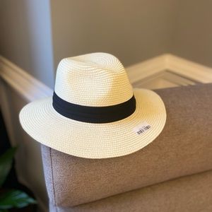 Womens tan fedora hat